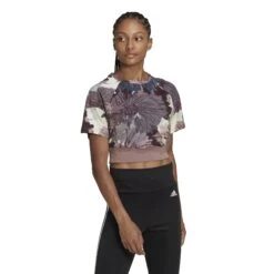 T-shirt Court à Imprimé Intégral Femme Adidas -T shirt Actif Boutique adidas hp0782 3 apparel on model standard view white