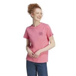 T-shirt Graphique Femme Adidas Brand Love -T shirt Actif Boutique adidas ii6077 3 apparel on model standard view white bv