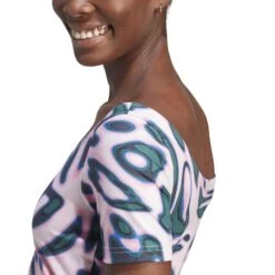 T-shirt Imprimé Femme Adidas Vibrant Crop -T shirt Actif Boutique adidas im2566 10 apparel on model detail view 3 white