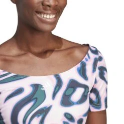 T-shirt Imprimé Femme Adidas Vibrant Crop -T shirt Actif Boutique adidas im2566 8 apparel on model detail view 1 white