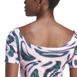 T-shirt Imprimé Femme Adidas Vibrant Crop -T shirt Actif Boutique adidas im2566 9 apparel on model detail view 2 white