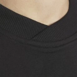 T-shirt Femme Reebok Classics Relaxed Fit -T shirt Actif Boutique reebok hs4722 7 apparel on model detail view 3 white