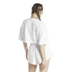 T-shirt Crop Top Femme Reebok Classics Natural Dye -T shirt Actif Boutique reebok ht7848 3 apparel on model back view white