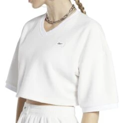 T-shirt Crop Top Femme Reebok Classics Natural Dye -T shirt Actif Boutique reebok ht7848 7 apparel on model detail view 3 white