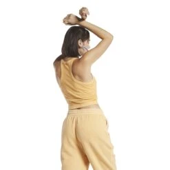 Débardeur Femme Reebok Classics Natural Dye -T shirt Actif Boutique reebok ht7851 3 apparel on model back view white