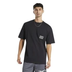 T-shirt Avec Poche Reebok Basketball -T shirt Actif Boutique reebok hu2012 3 apparel on model standard view white