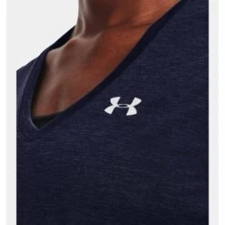 T-shirt à Col V Femme Under Armour Tech™ - Twist -T shirt Actif Boutique under armour 1258568 411 mag4372569 4